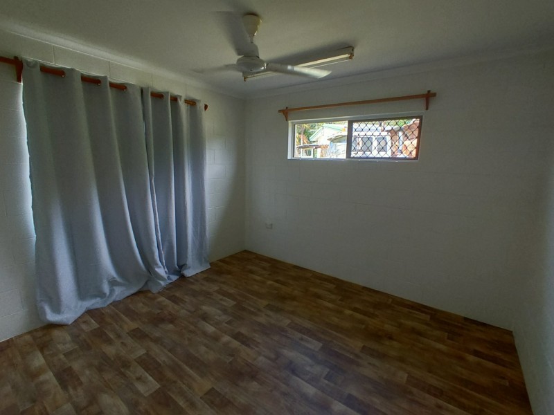 7 Lisa Close, Mooroobool QLD 4870