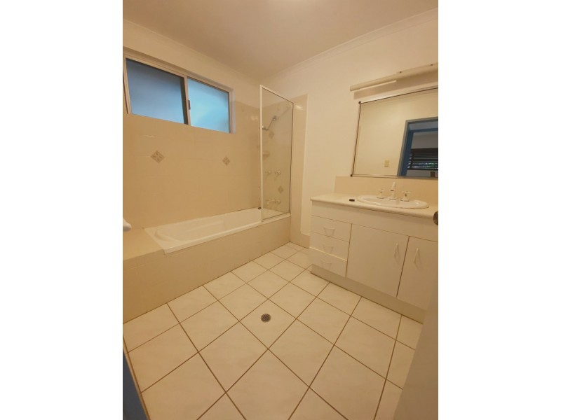 103 Sydney Street, Bayview Heights QLD 4868