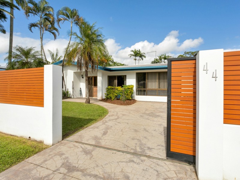 44 Loridan Drive, Brinsmead QLD 4870