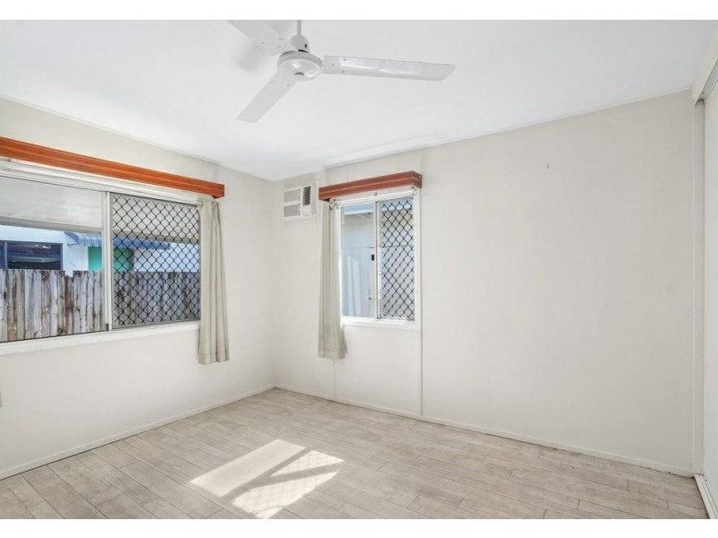 54 Waite Street, Machans Beach QLD 4878