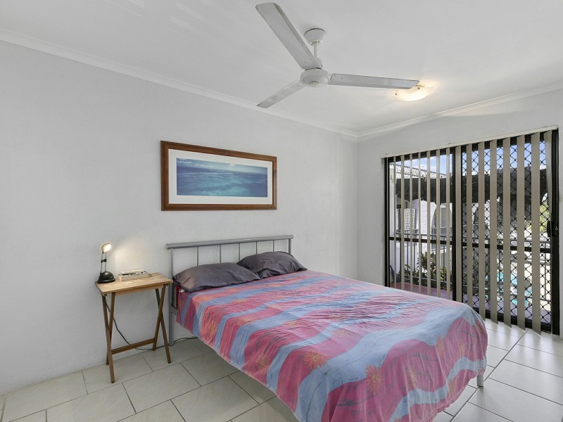 8/3 Crathern Close, Edge Hill QLD 4870