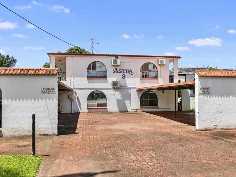 8/3 Crathern Close, Edge Hill QLD 4870