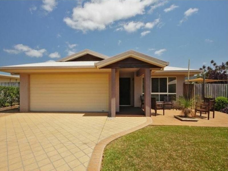 25 St Albans Close, Brinsmead QLD 4870