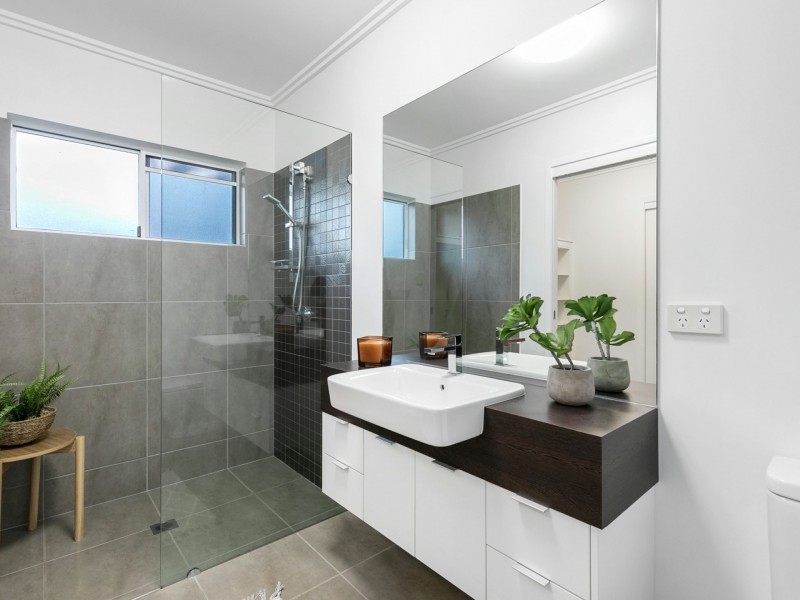 165 Woodward Street, Edge Hill QLD 4870