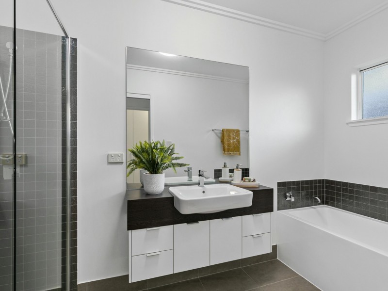 165 Woodward Street, Edge Hill QLD 4870