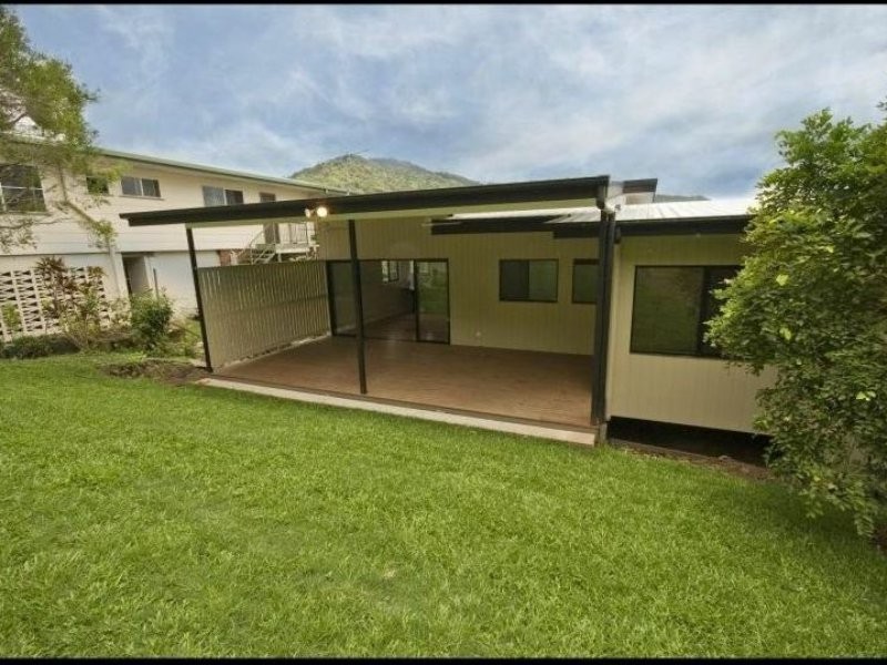 120 Hillview Crescent, Whitfield QLD 4870