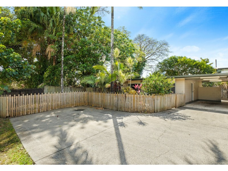2/98 Reservoir Road, Manoora QLD 4870