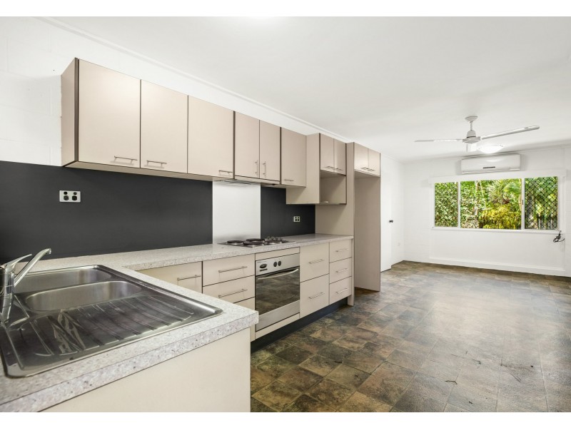 2/98 Reservoir Road, Manoora QLD 4870