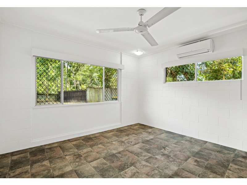 2/98 Reservoir Road, Manoora QLD 4870