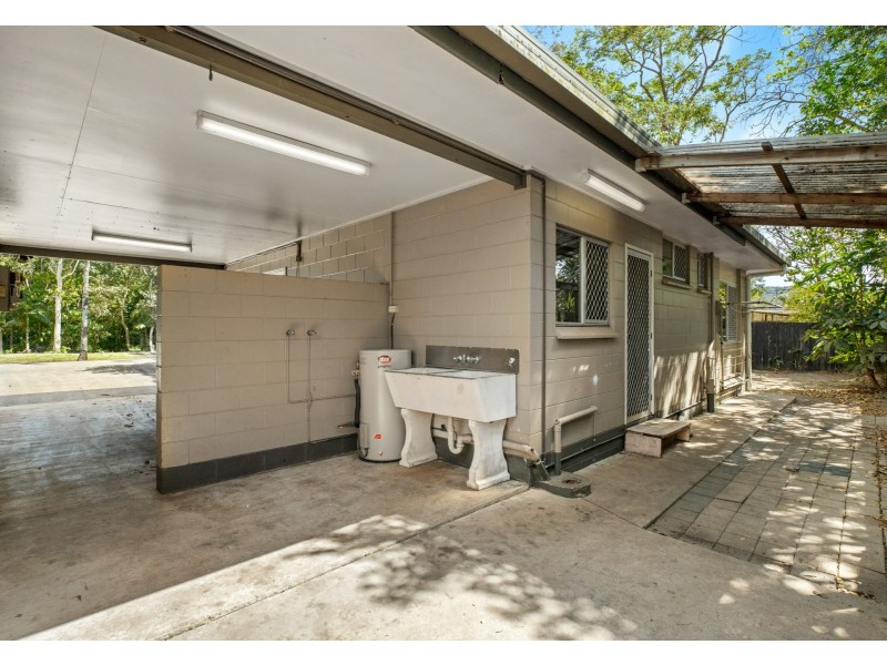 2/98 Reservoir Road, Manoora QLD 4870