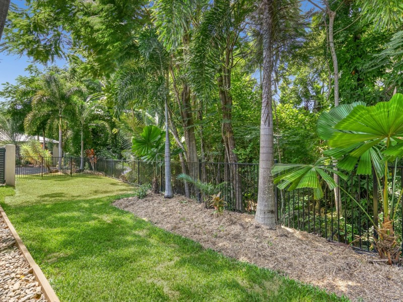 2B Keirle Avenue, Whitfield QLD 4870