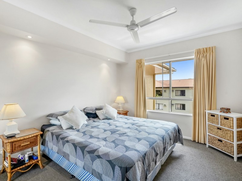 515/2 Greenslopes Street, Cairns North QLD 4870