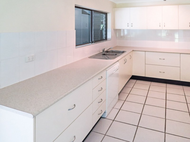 26 Ponticello Street, Whitfield QLD 4870