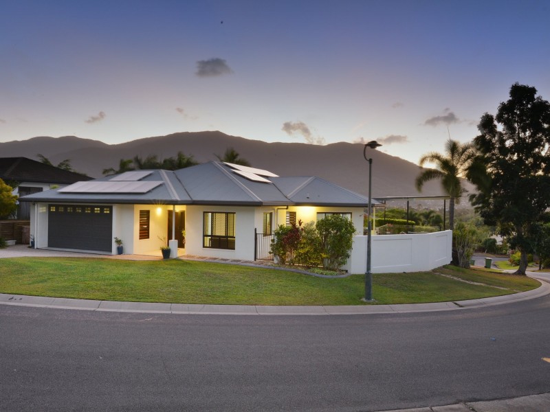 21 Findlay Street, Brinsmead QLD 4870