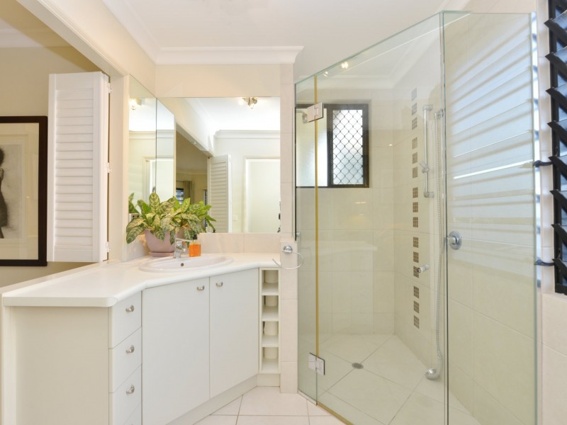 21 Findlay Street, Brinsmead QLD 4870