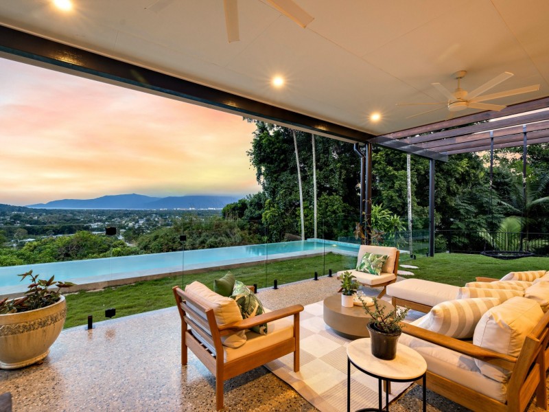 7 Panoramic Place, Whitfield QLD 4870