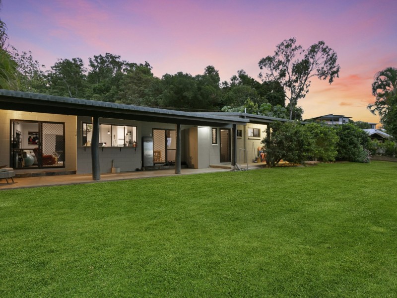 36 Trundle Terrace, Whitfield QLD 4870