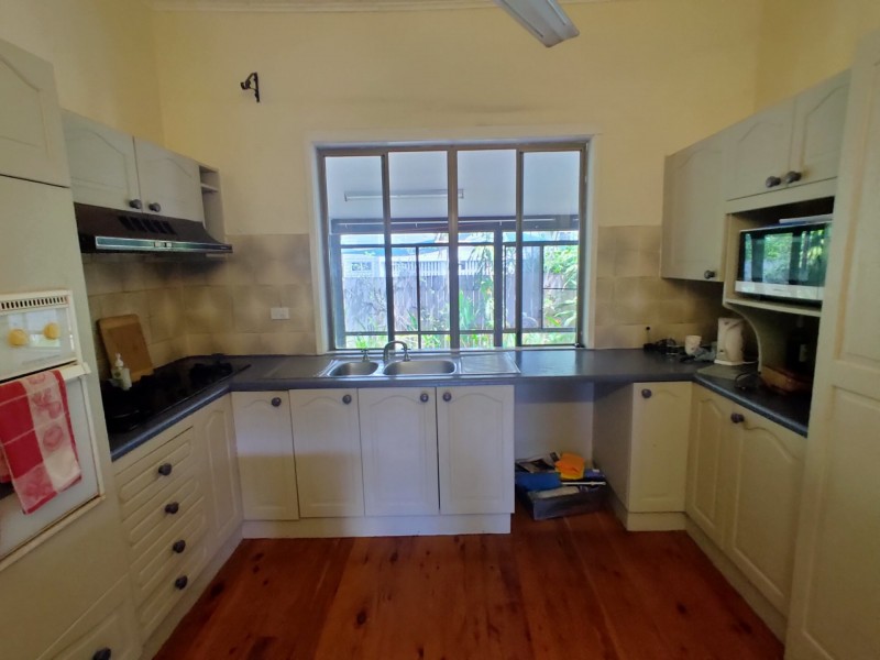 7 David Street, Manunda QLD 4870