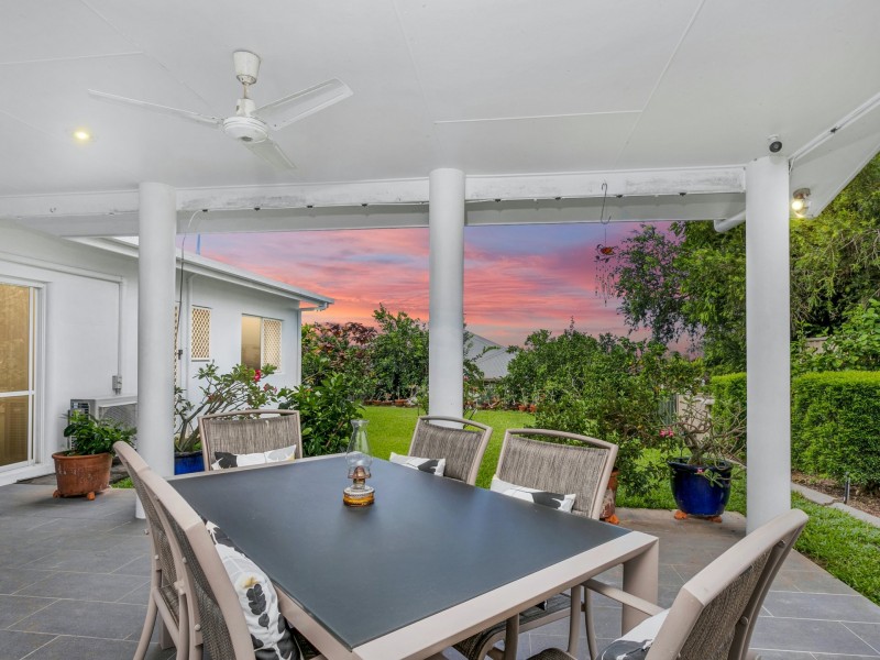 2 Strathmore Court, Mooroobool QLD 4870