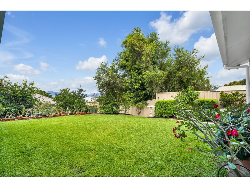 2 Strathmore Court, Mooroobool QLD 4870