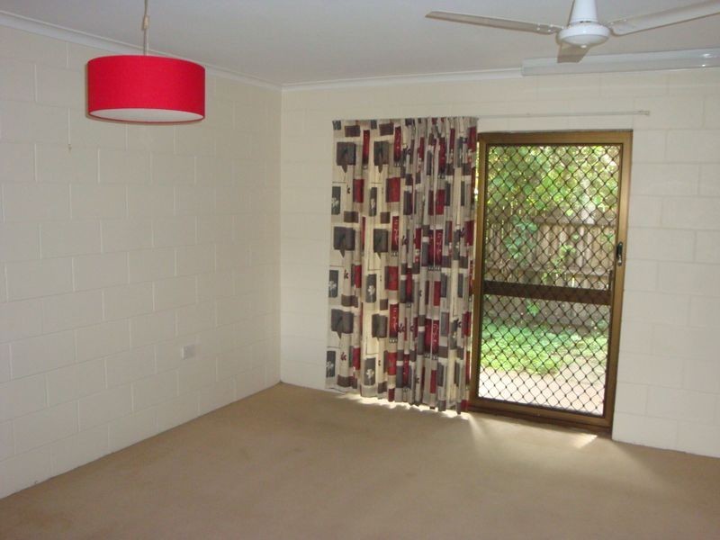 6/64 Pease Street, Manunda QLD 4870