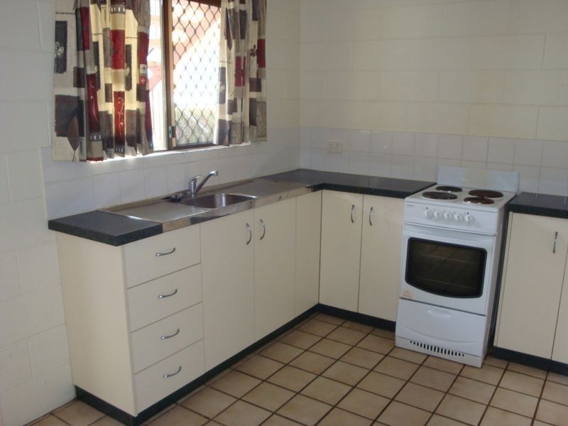 6/64 Pease Street, Manunda QLD 4870