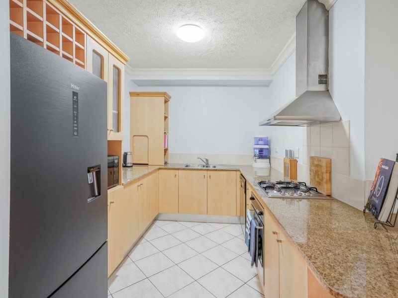 1311/2 Greenslopes Street, Cairns North QLD 4870