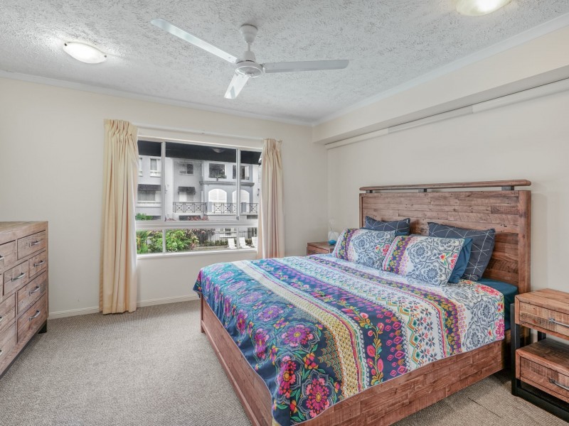 1311/2 Greenslopes Street, Cairns North QLD 4870