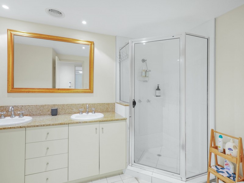 1311/2 Greenslopes Street, Cairns North QLD 4870