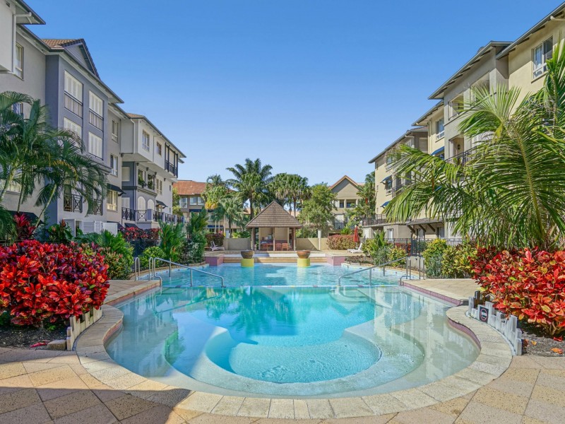 1311/2 Greenslopes Street, Cairns North QLD 4870