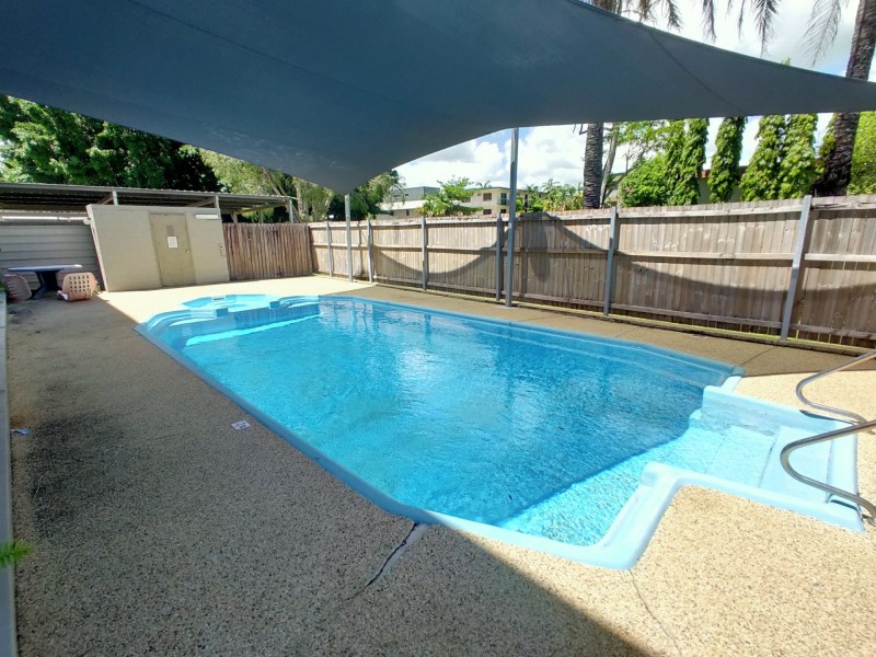 4/49 Digger Street, Cairns North QLD 4870