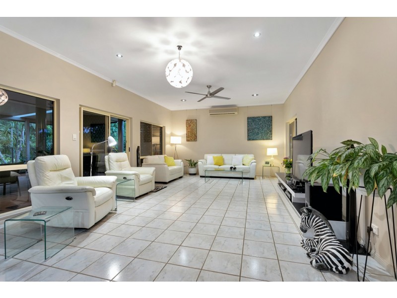 36 Gloucester Street, Whitfield QLD 4870