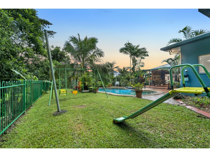 36 Gloucester Street, Whitfield QLD 4870