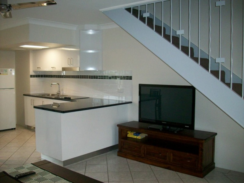 2/352 Sheridan Street, Cairns North QLD 4870