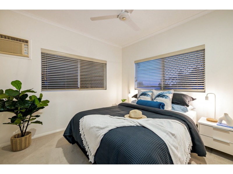 60 Nolan Street, Whitfield QLD 4870