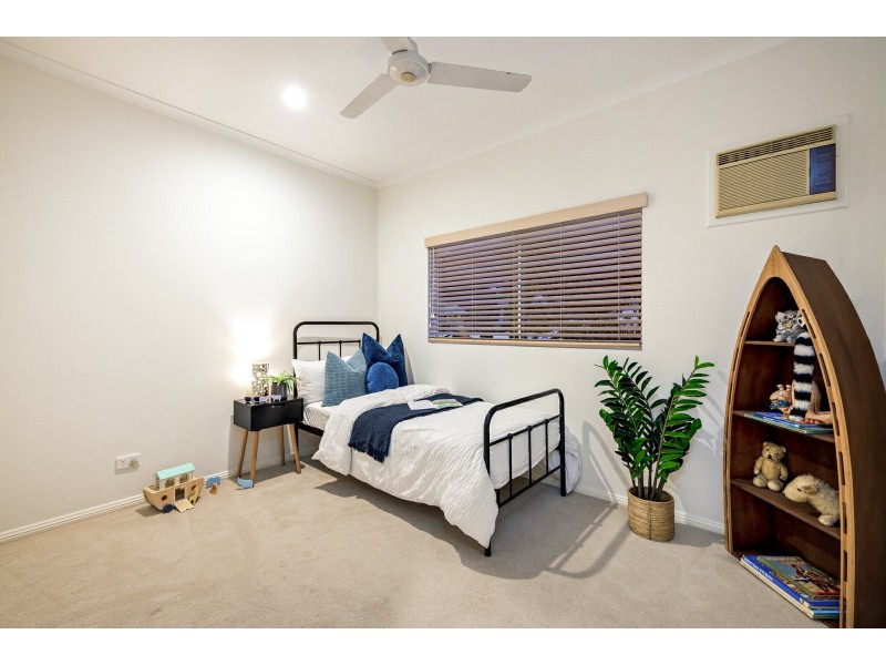 60 Nolan Street, Whitfield QLD 4870