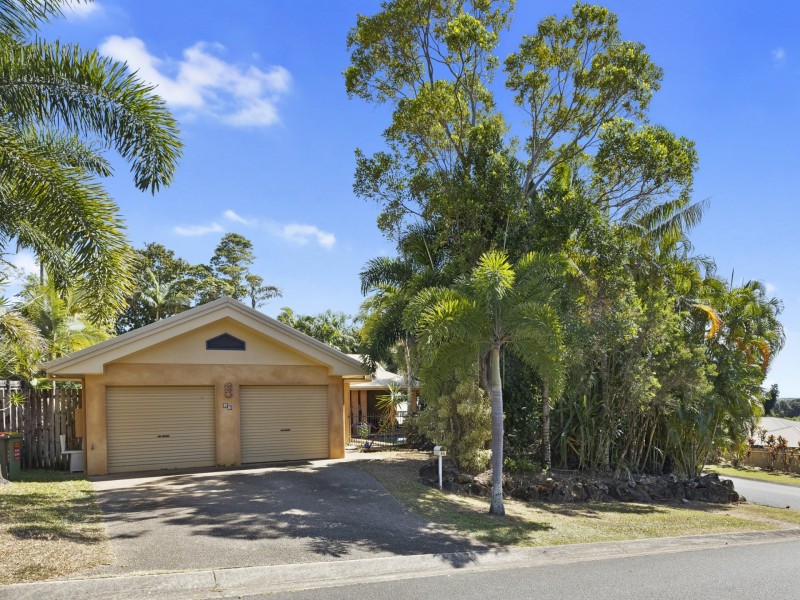 44 Daphne Drive, Redlynch QLD 4870