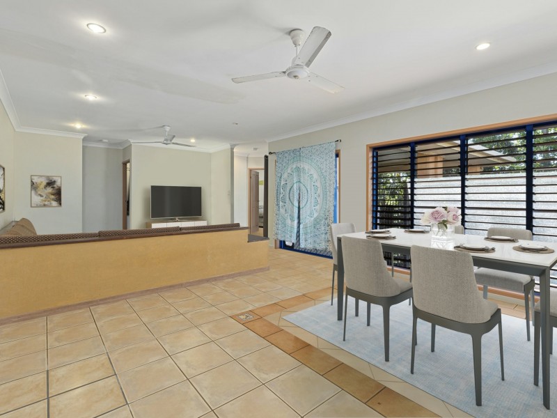 44 Daphne Drive, Redlynch QLD 4870