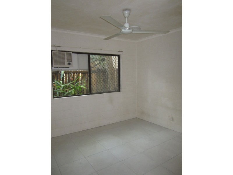 8/451 Severin Street, Manunda QLD 4870