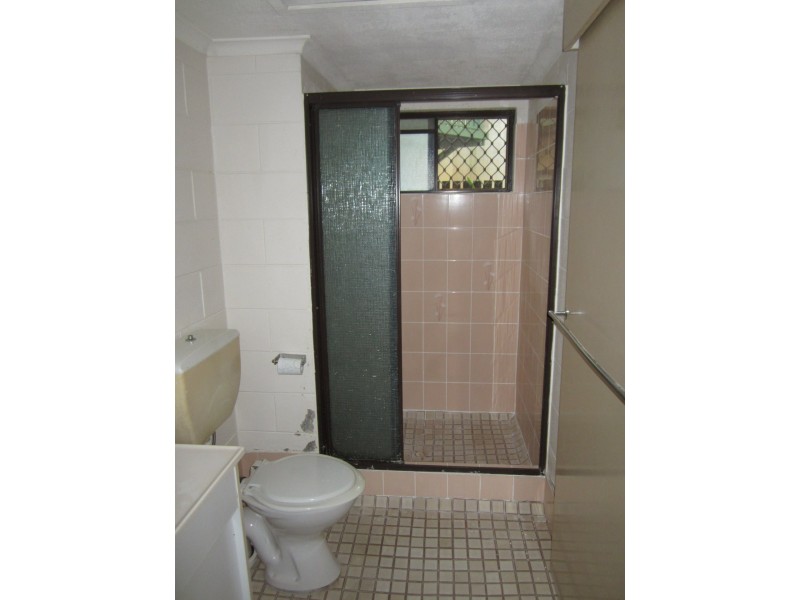 8/451 Severin Street, Manunda QLD 4870