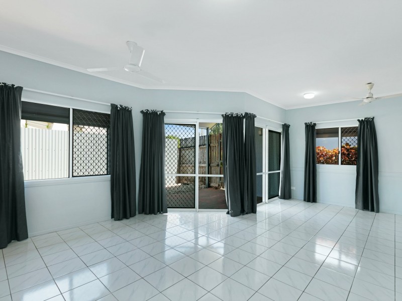 16/10 Brown Street, Woree QLD 4868