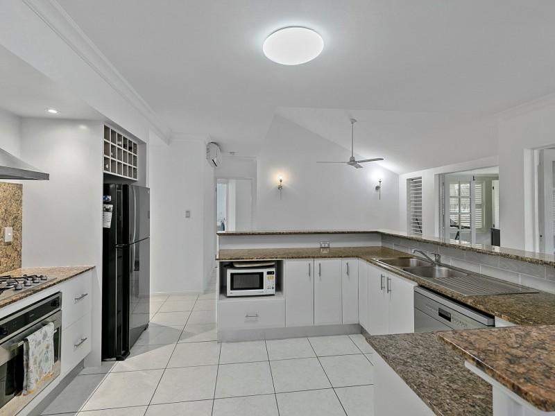 513/2 Greenslopes Street, Cairns North QLD 4870