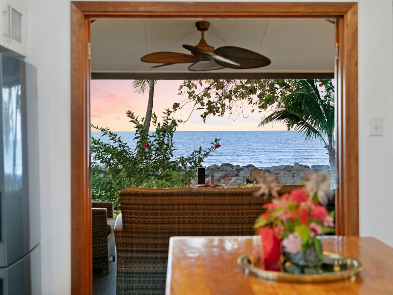 145 O’Shea Esplanade, Machans Beach QLD 4878