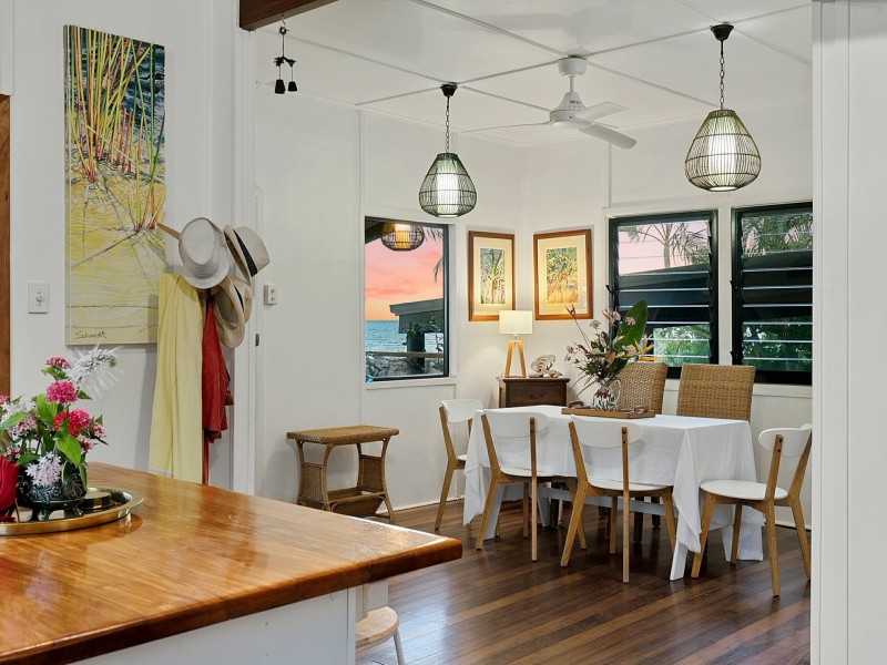 145 O’Shea Esplanade, Machans Beach QLD 4878