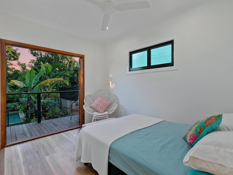 145 O’Shea Esplanade, Machans Beach QLD 4878