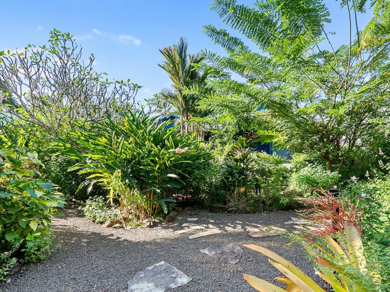 145 O’Shea Esplanade, Machans Beach QLD 4878