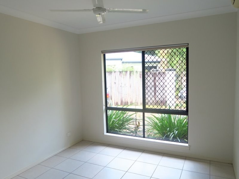 5 Dwyer Place, Redlynch QLD 4870