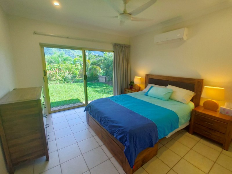 6 Amos Close, Redlynch QLD 4870