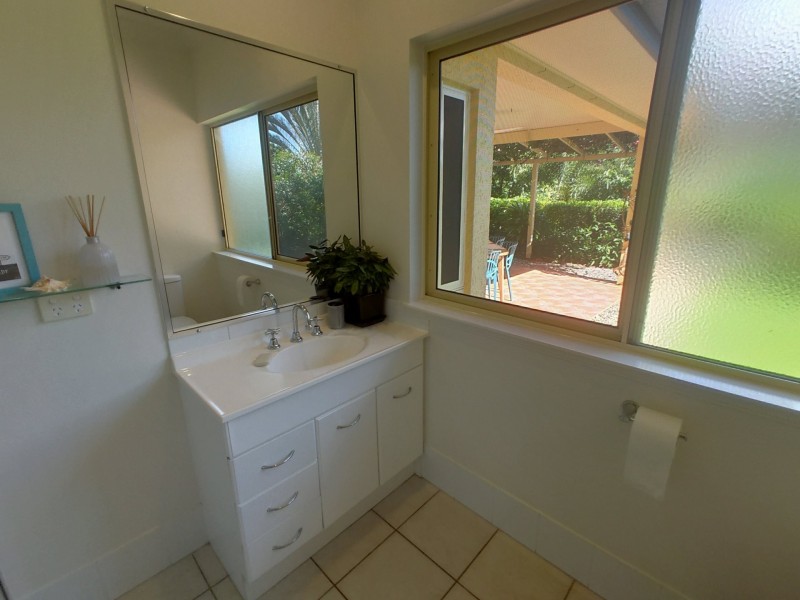 6 Amos Close, Redlynch QLD 4870