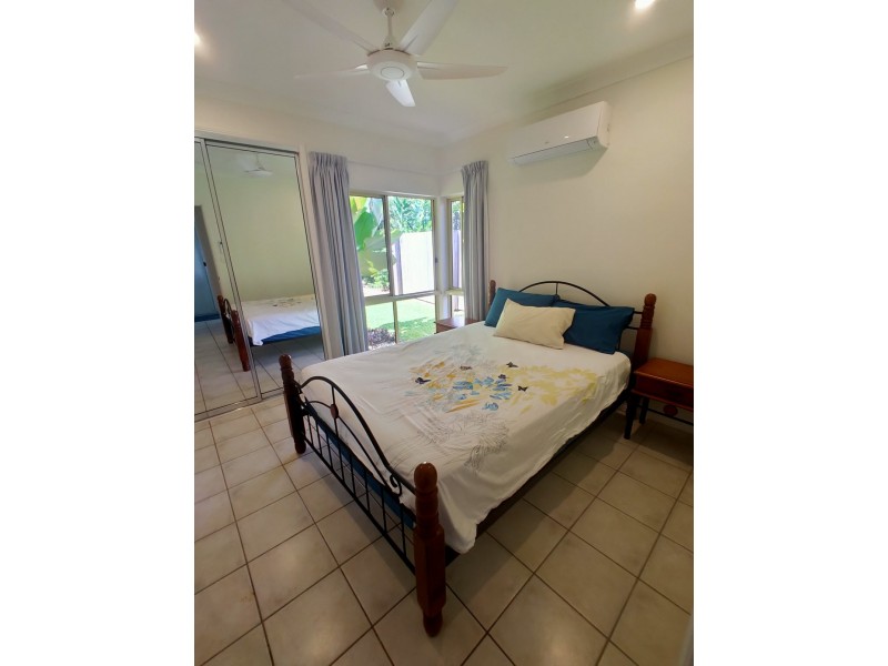 6 Amos Close, Redlynch QLD 4870